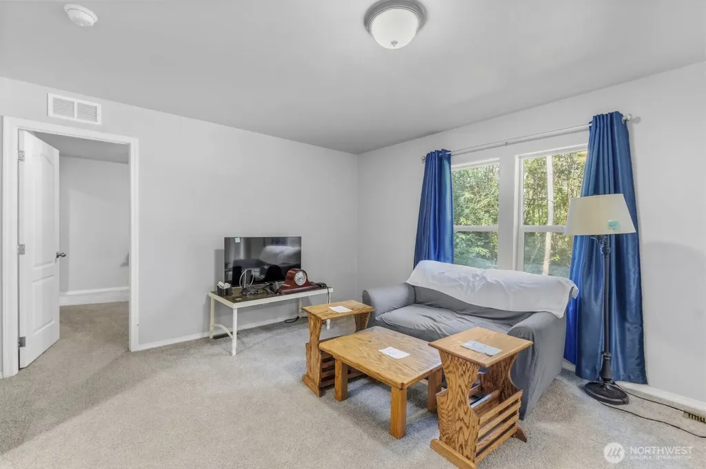 13420 Glenwood Road SW Port Orchard WA 98367