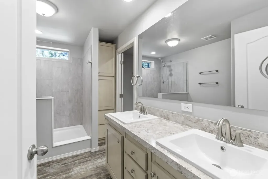 13420 Glenwood Road SW Port Orchard WA 98367
