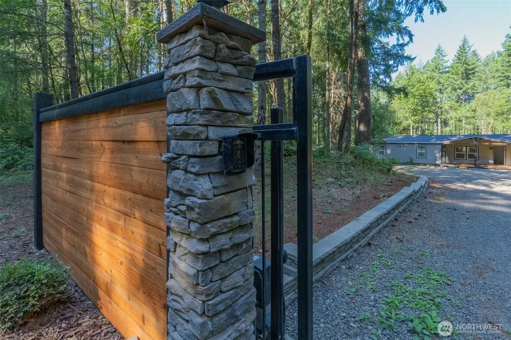 13420 Glenwood Road SW Port Orchard WA 98367