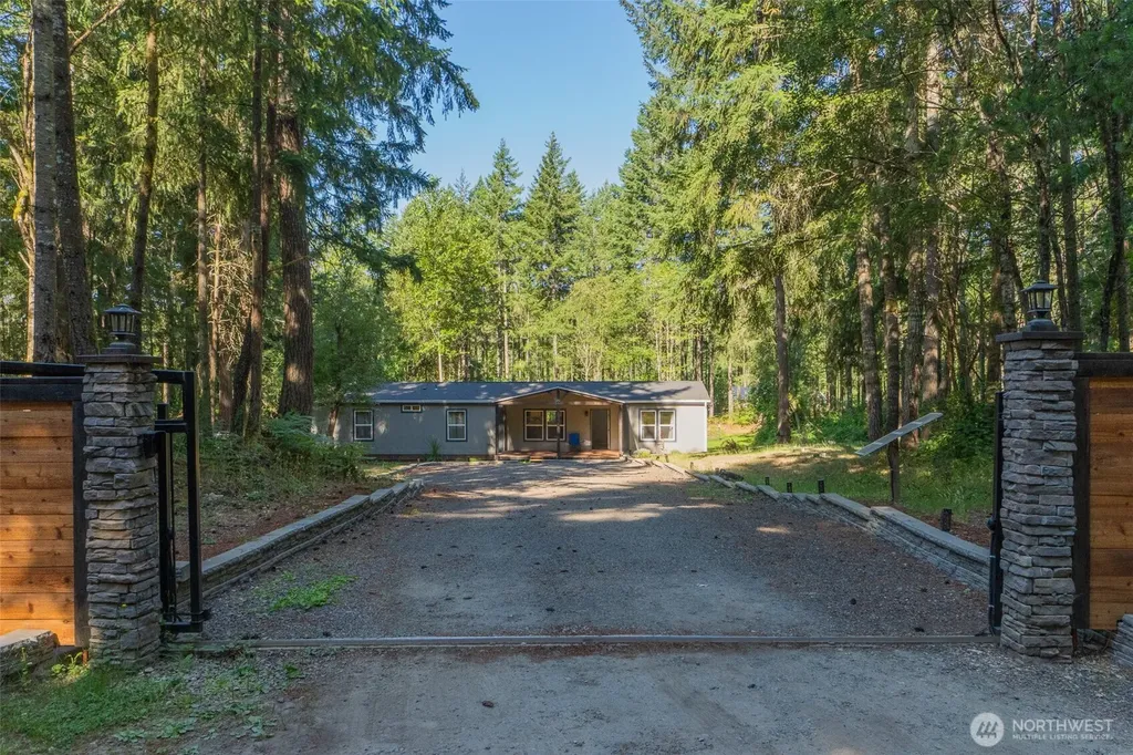 13420 Glenwood Road SW Port Orchard WA 98367