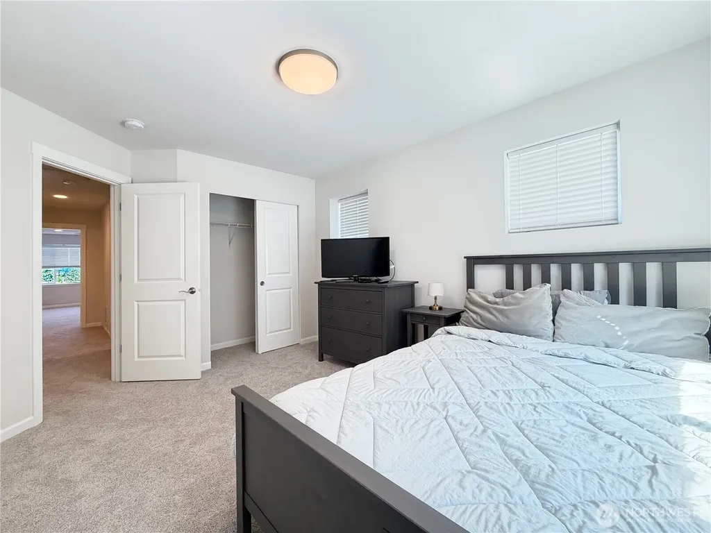 22328 88th Way S Kent WA 98031