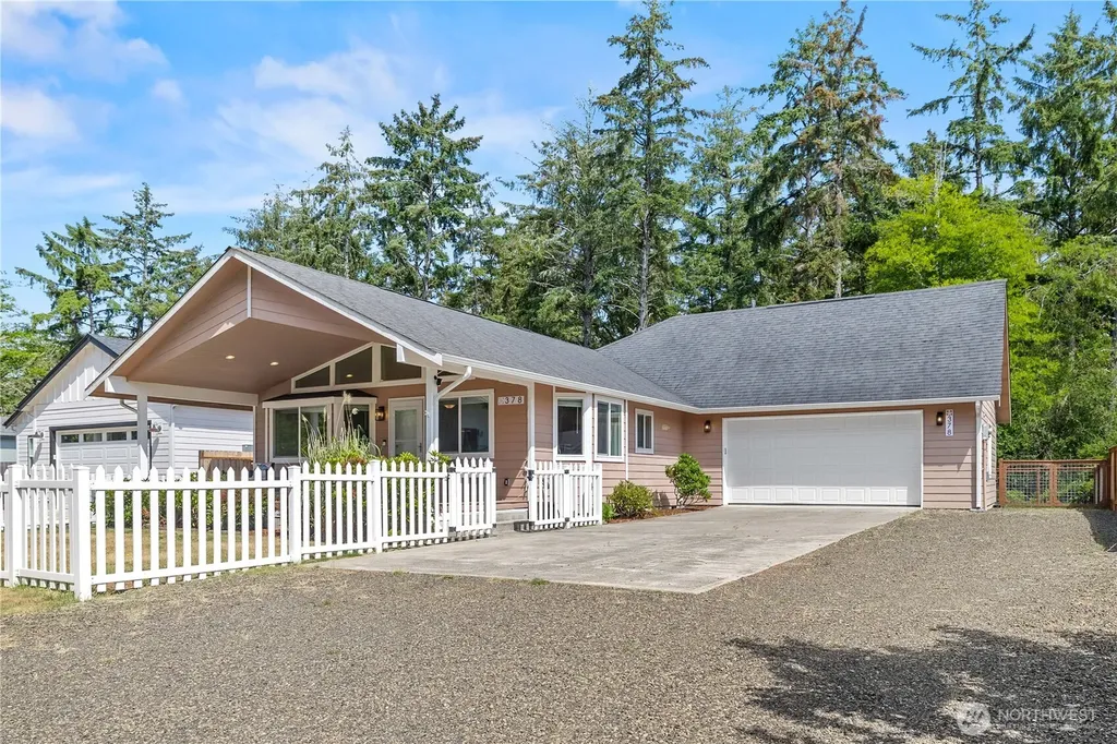 378 Eridani Loop SE Ocean Shores WA 98569