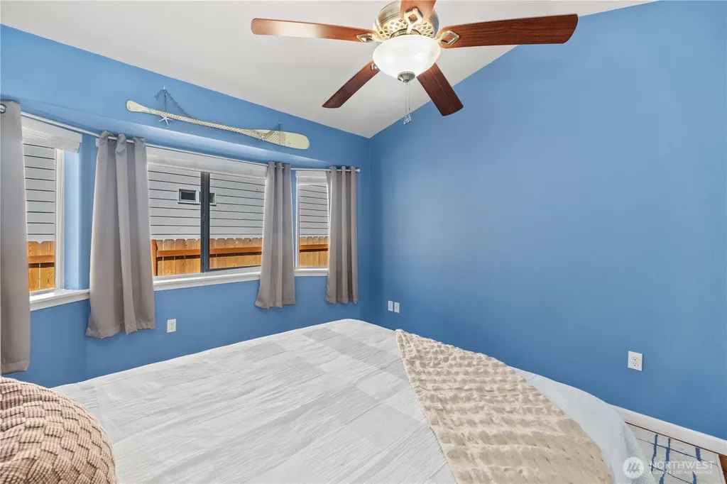 378 Eridani Loop SE Ocean Shores WA 98569