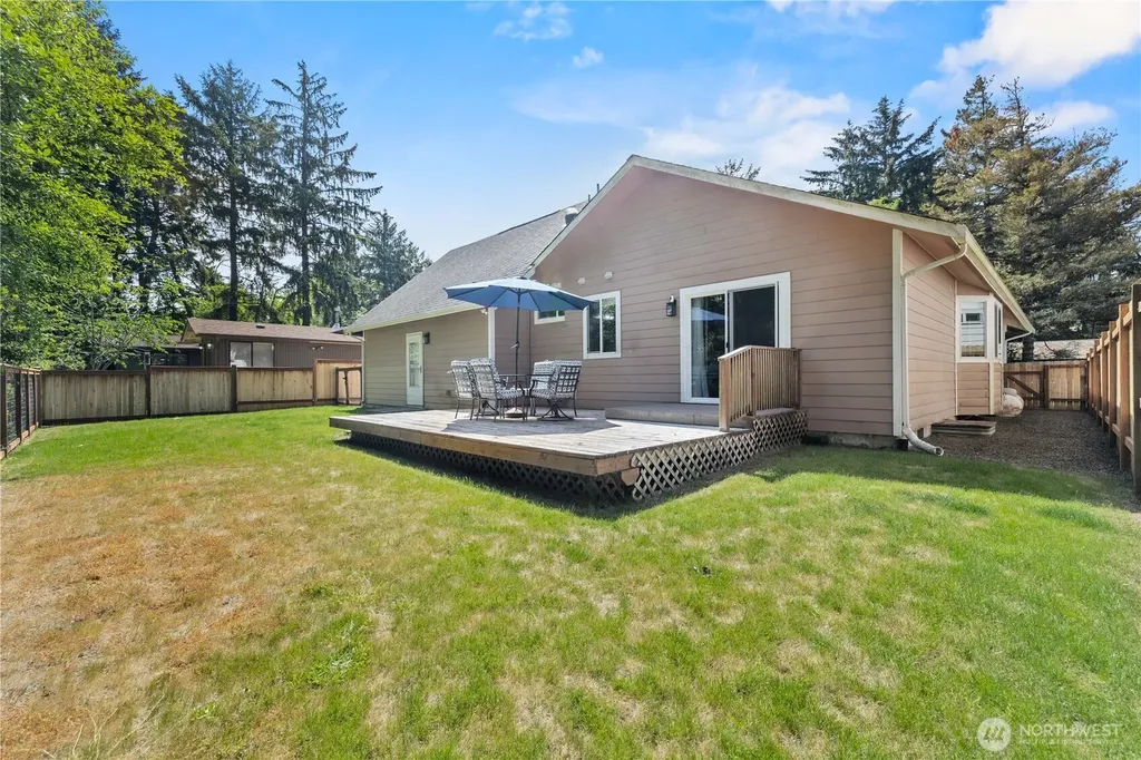 378 Eridani Loop SE Ocean Shores WA 98569