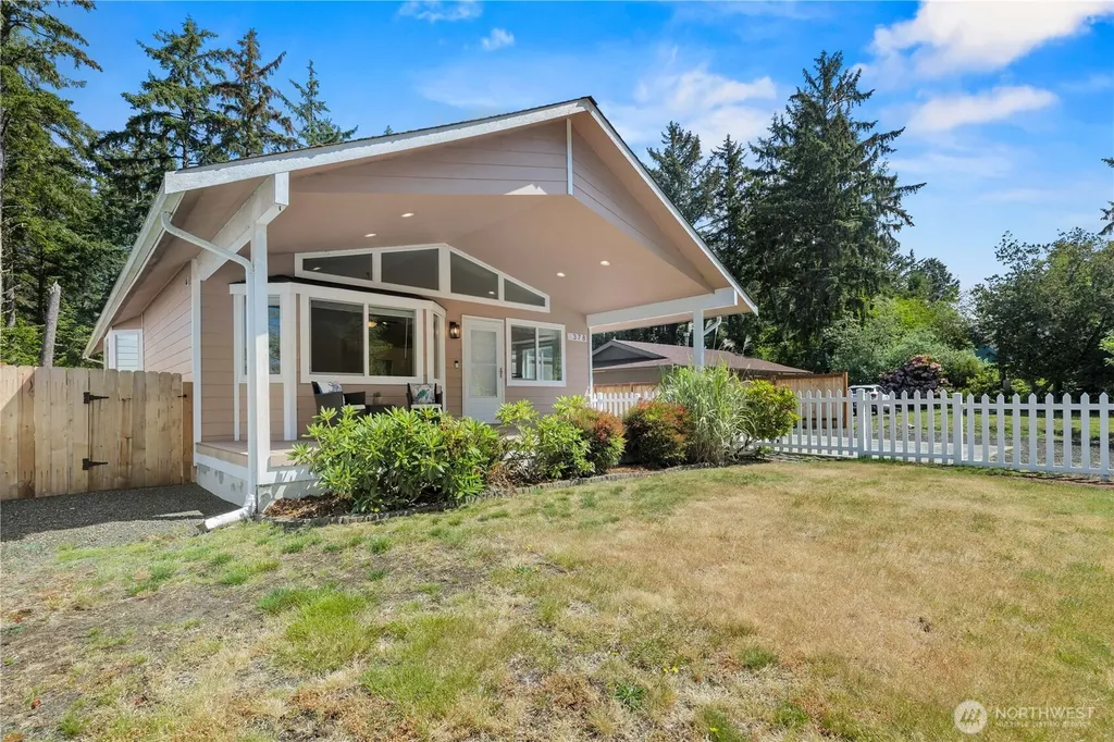 378 Eridani Loop SE Ocean Shores WA 98569