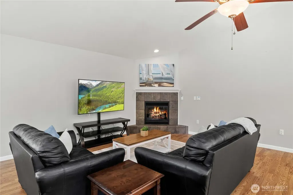378 Eridani Loop SE Ocean Shores WA 98569
