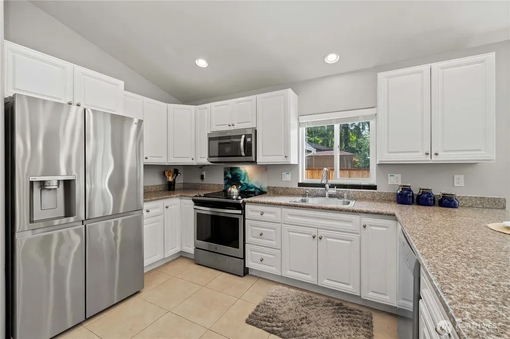 378 Eridani Loop SE Ocean Shores WA 98569