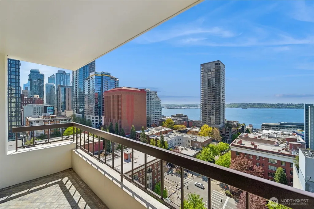 2201 3rd Seattle WA 98121