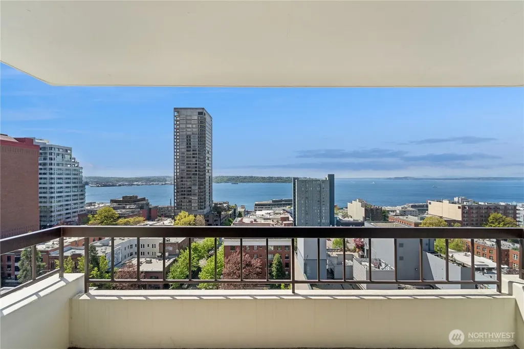 2201 3rd Seattle WA 98121