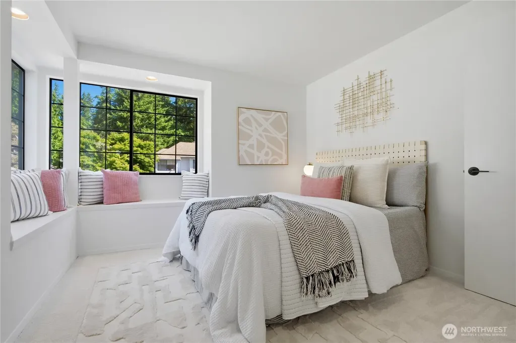 16177 SE 33rd Circle Bellevue WA 98008