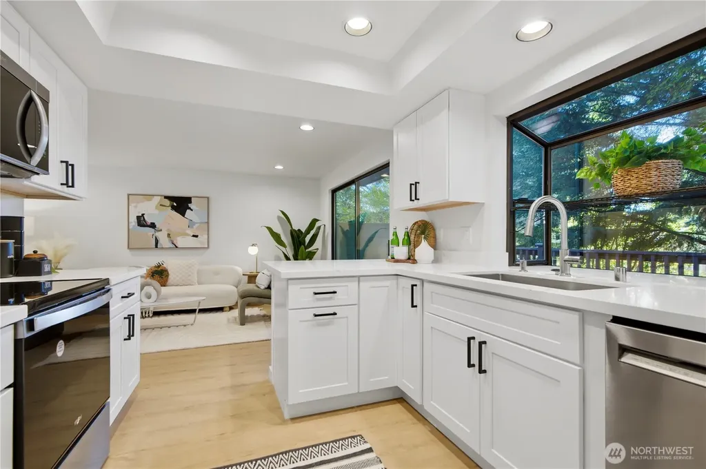 16177 SE 33rd Circle Bellevue WA 98008