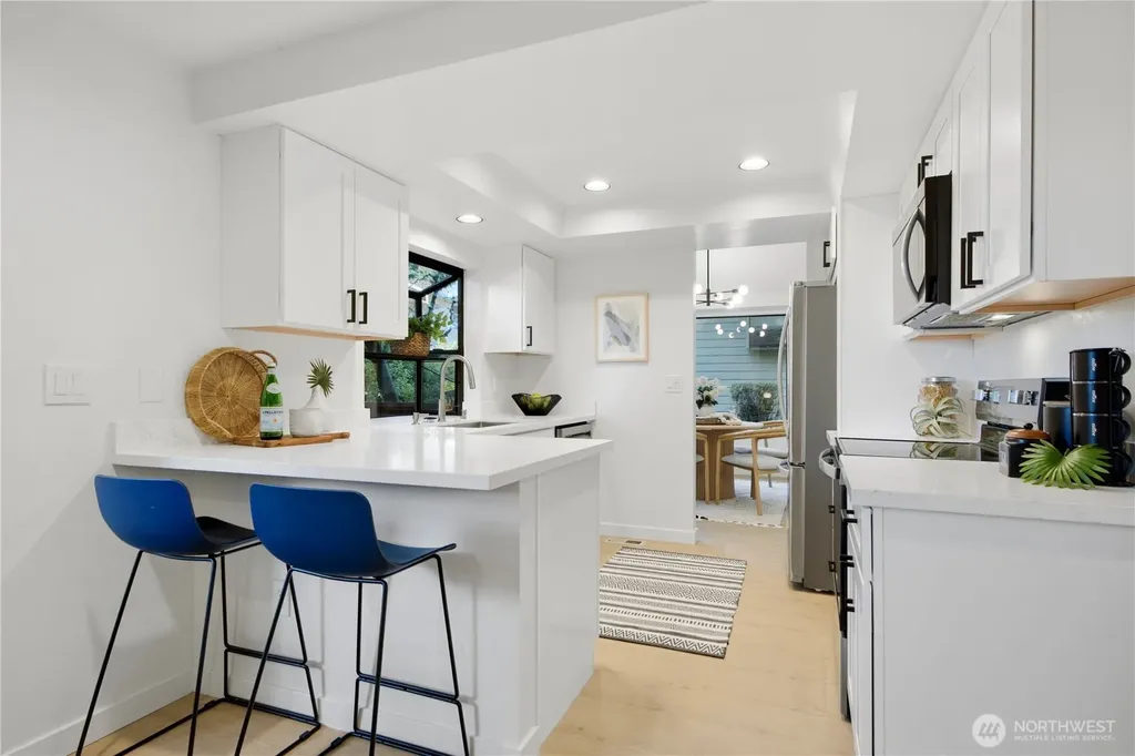 16177 SE 33rd Circle Bellevue WA 98008