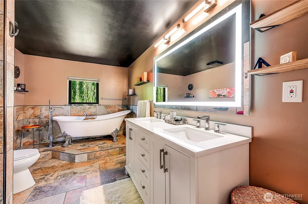 284 S Scott Drive Sequim WA 98382