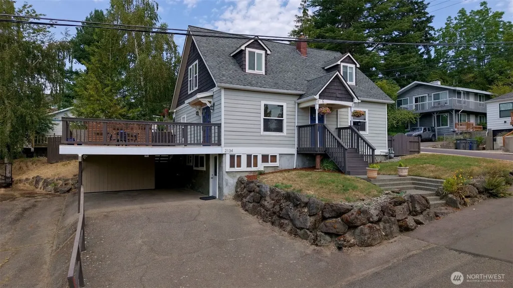 2134 E 14th Street Bremerton WA 98310
