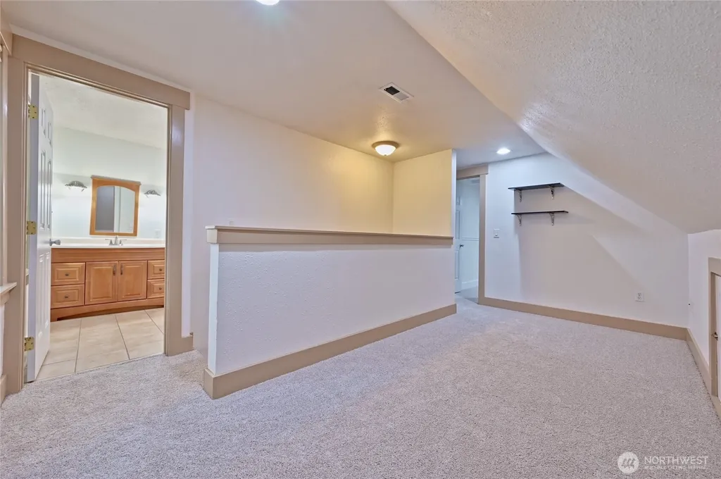 2134 E 14th Street Bremerton WA 98310