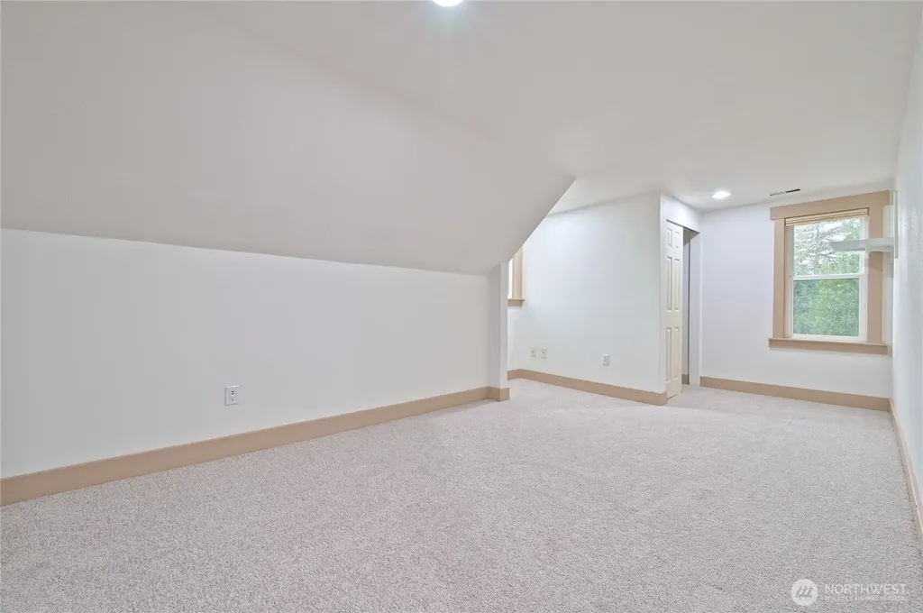 2134 E 14th Street Bremerton WA 98310