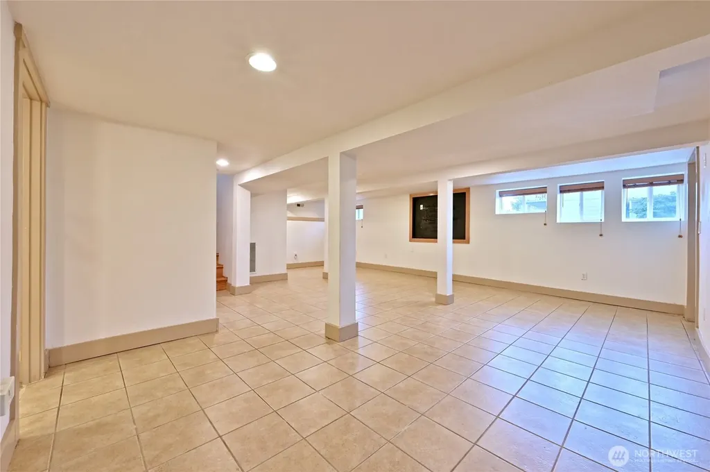 2134 E 14th Street Bremerton WA 98310