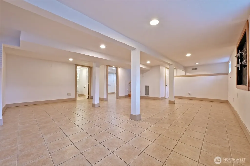 2134 E 14th Street Bremerton WA 98310