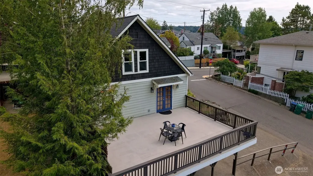 2134 E 14th Street Bremerton WA 98310