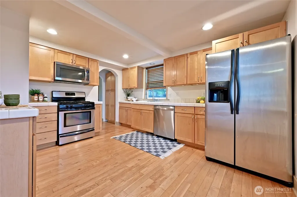 2134 E 14th Street Bremerton WA 98310