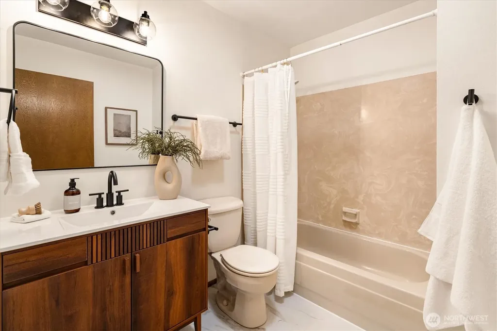 321 NW 45th Street Seattle WA 98107