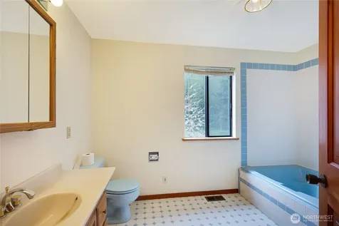 25800 NE Port Gamble Road NE Poulsbo WA 98370