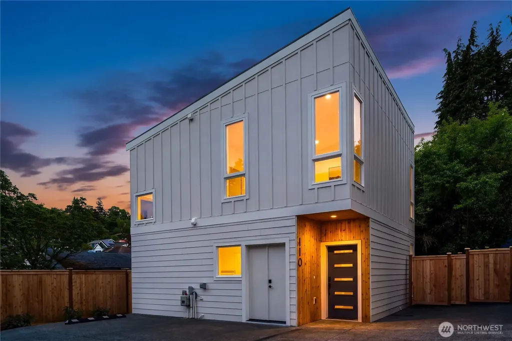 110 29th Avenue E Seattle WA 98112