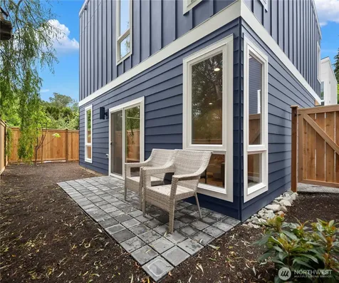 110 29th Avenue E Seattle WA 98112