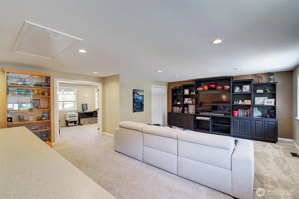 12104 NE 141st Street Kirkland WA 98034
