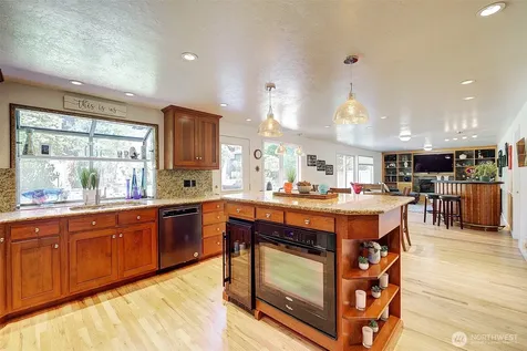 12104 NE 141st Street Kirkland WA 98034