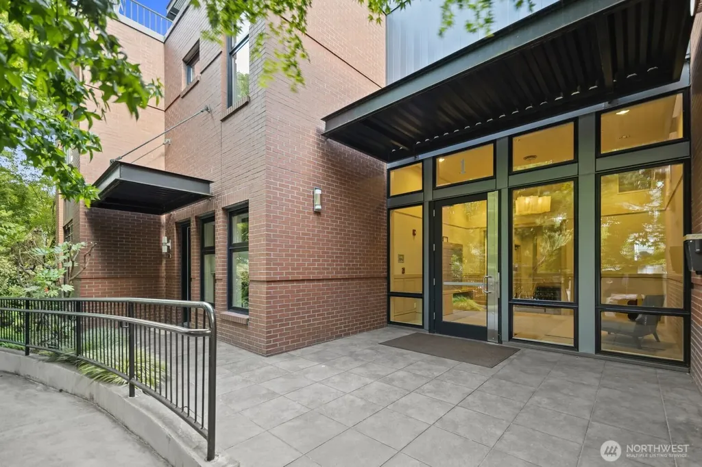 1 Ward Street Seattle WA 98109