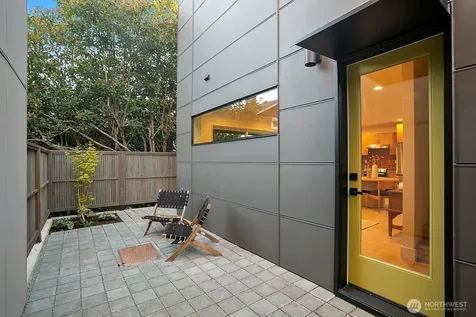 5051 35th Avenue SW Seattle WA 98126