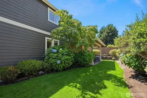 9404 117th Avenue NE Kirkland WA 98033