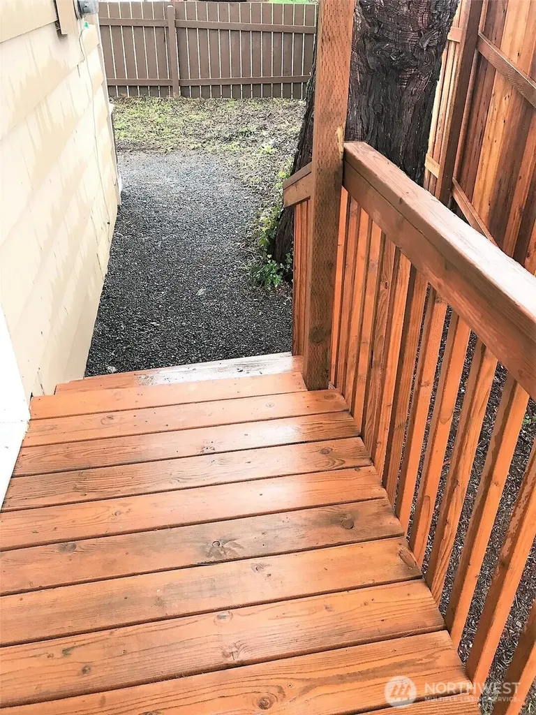 125 Acorn Street Bremerton WA 98310