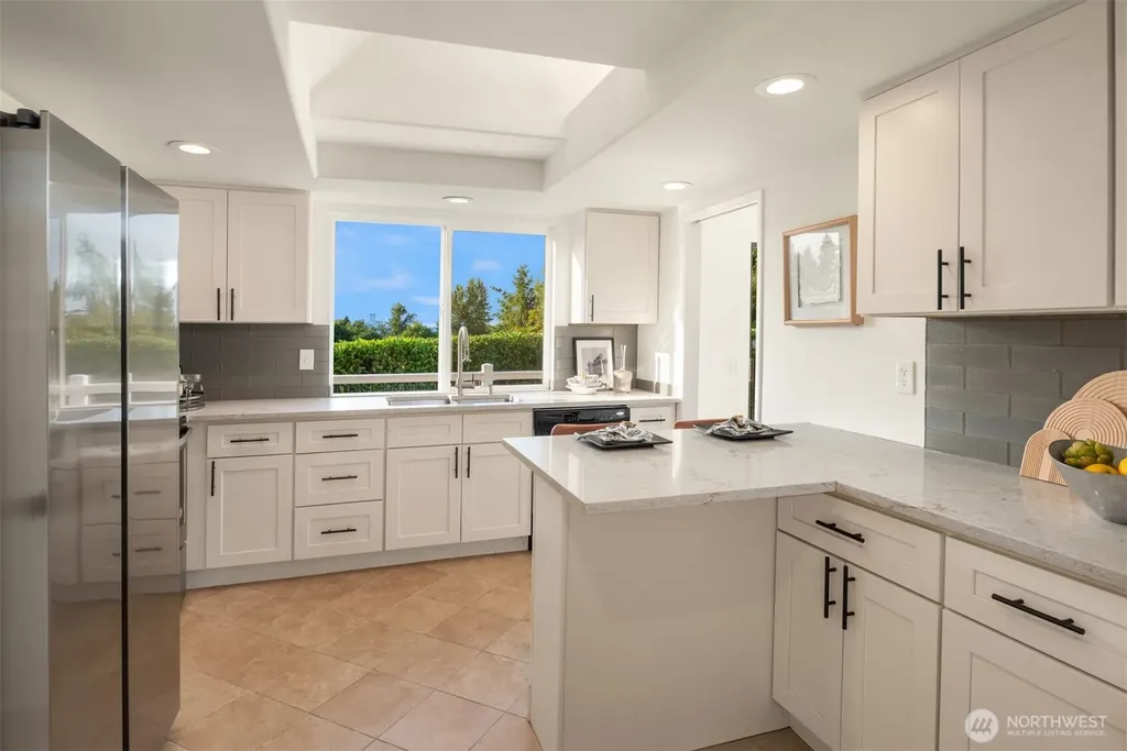 12218 SE 47th Place Bellevue WA 98006