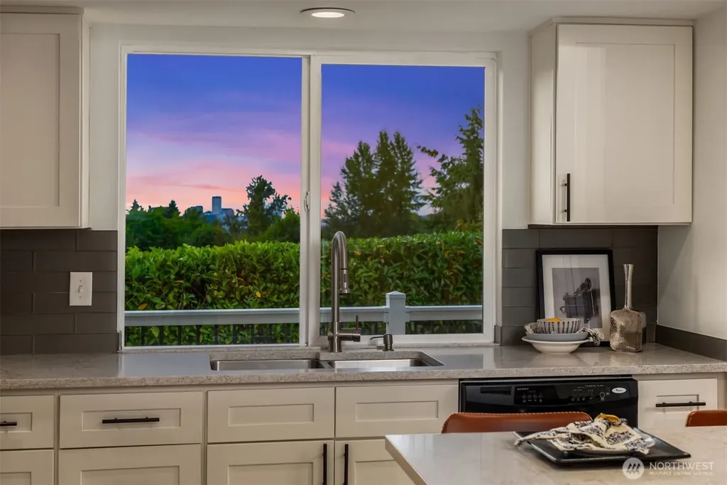 12218 SE 47th Place Bellevue WA 98006