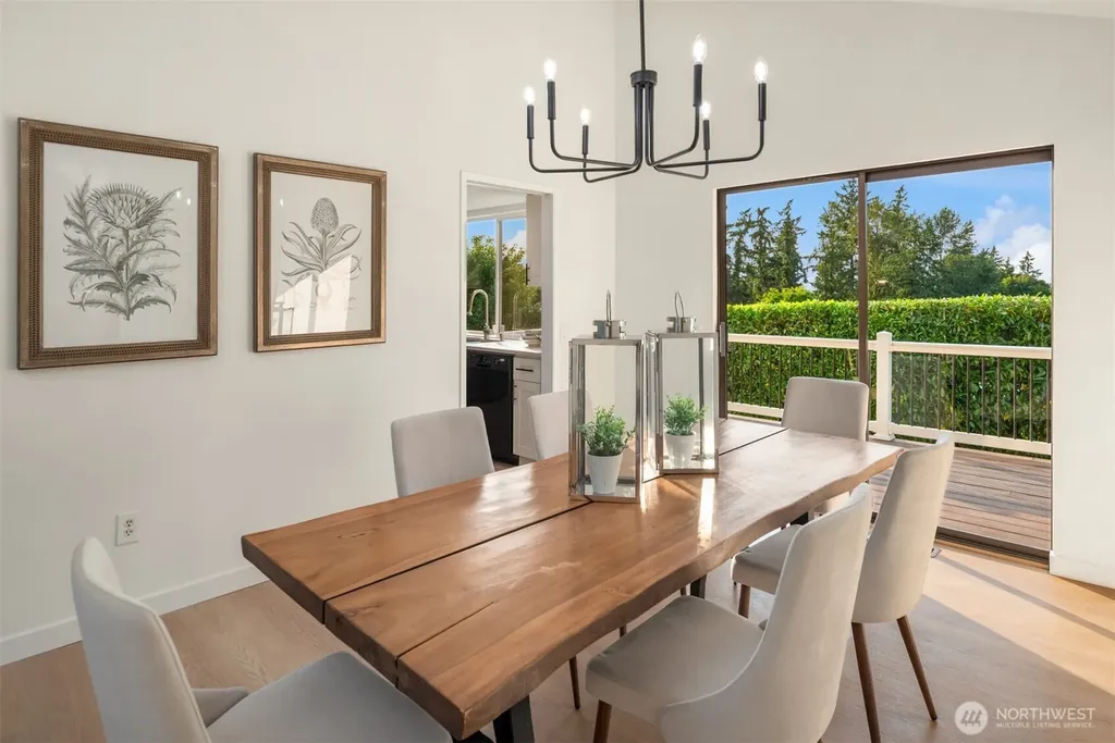 12218 SE 47th Place Bellevue WA 98006