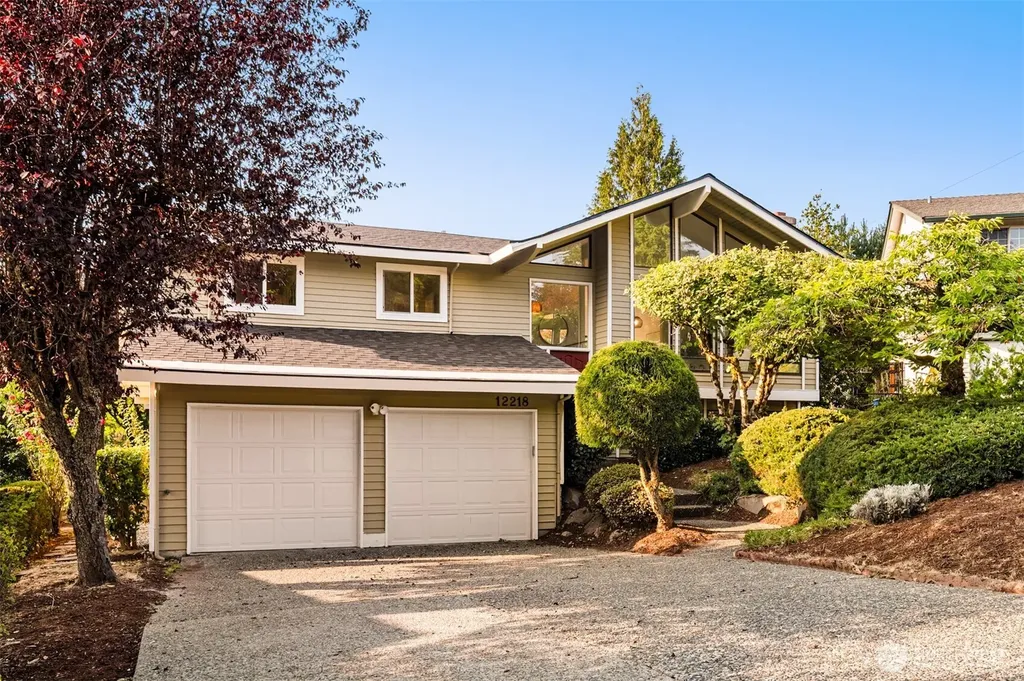 12218 SE 47th Place Bellevue WA 98006