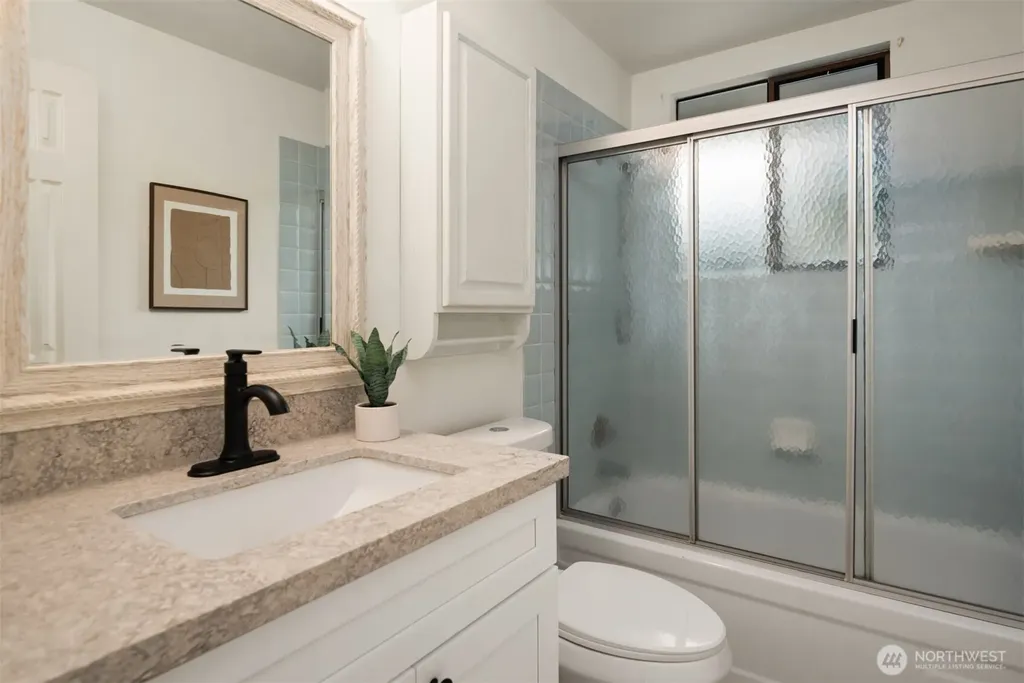12218 SE 47th Place Bellevue WA 98006