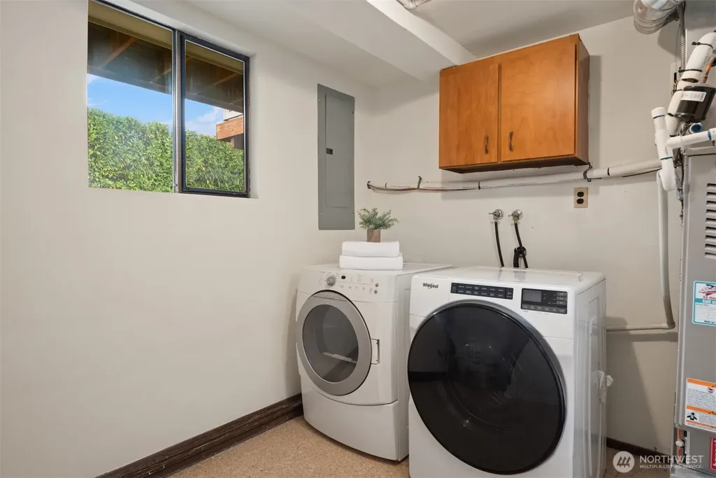 12218 SE 47th Place Bellevue WA 98006