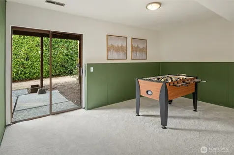12218 SE 47th Place Bellevue WA 98006
