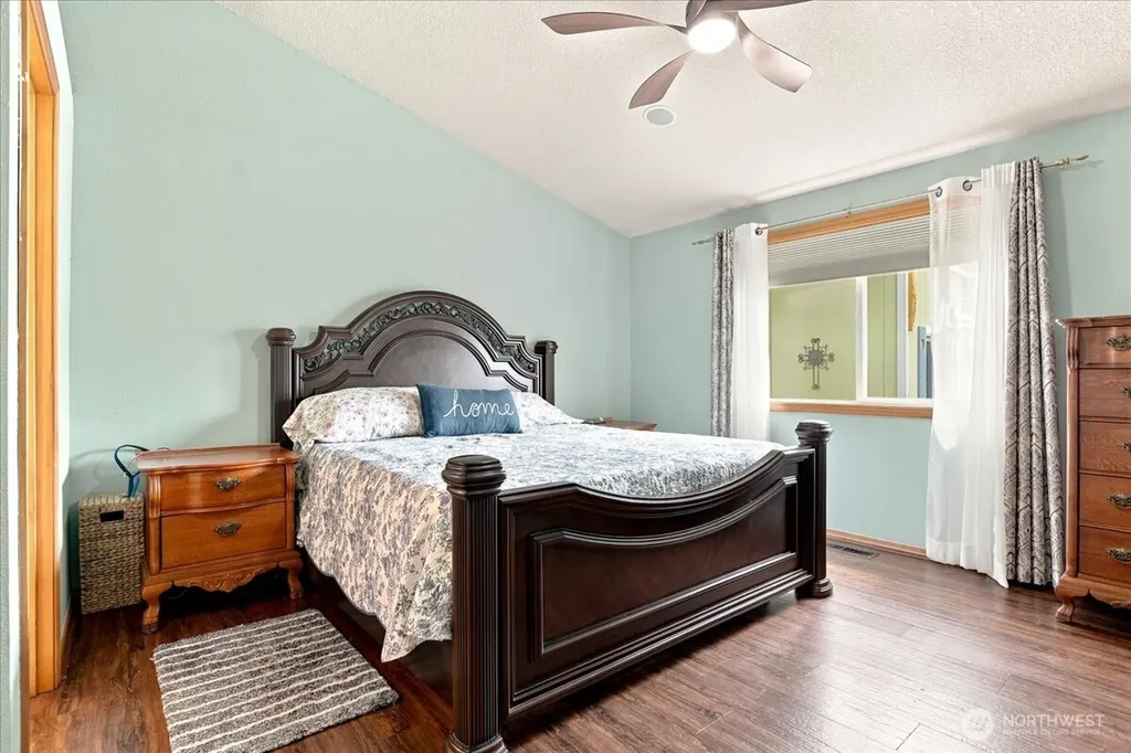 504 N Lark Drive Ridgefield WA 98642