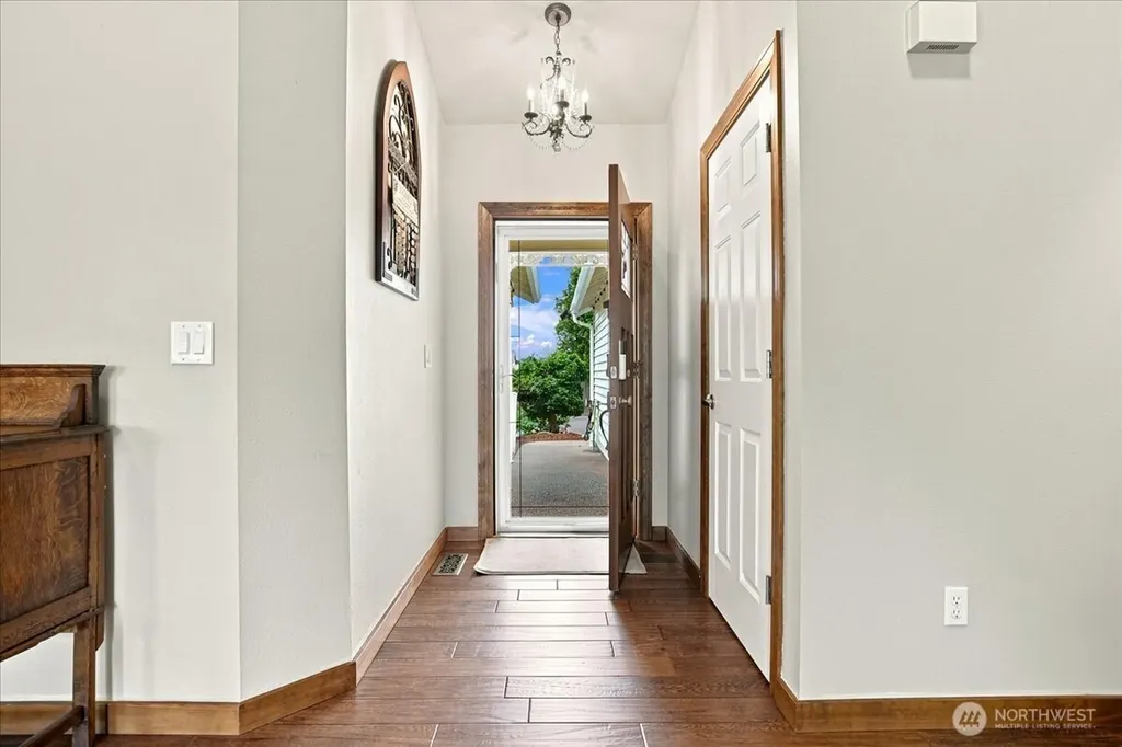 504 N Lark Drive Ridgefield WA 98642