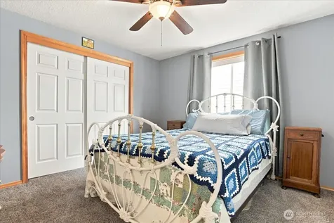 504 N Lark Drive Ridgefield WA 98642