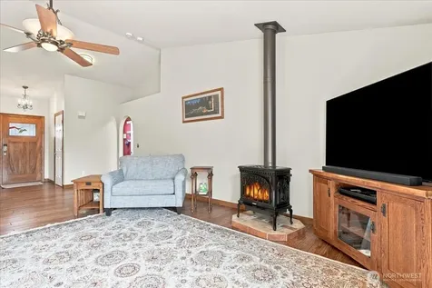 504 N Lark Drive Ridgefield WA 98642