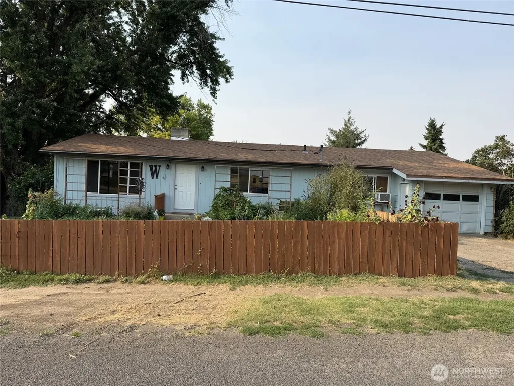 956 Brickner Road College Place WA 99324