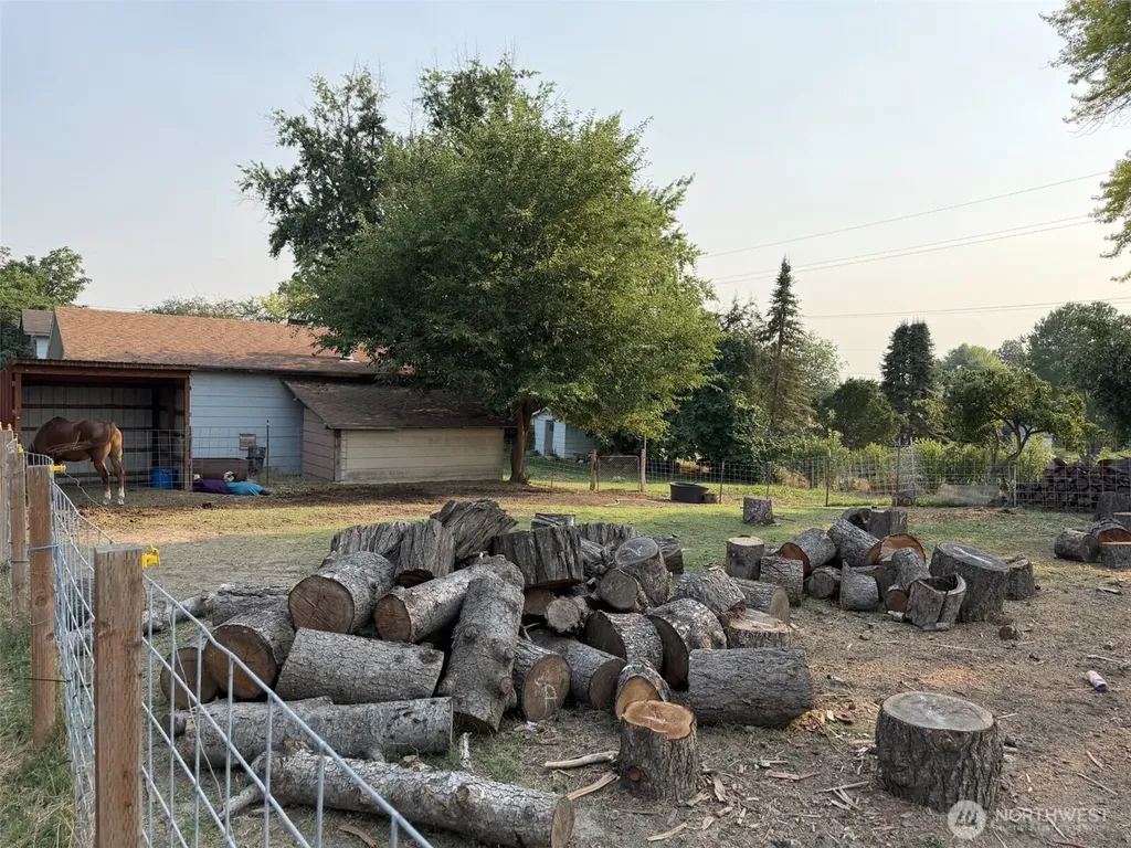 956 Brickner Road College Place WA 99324