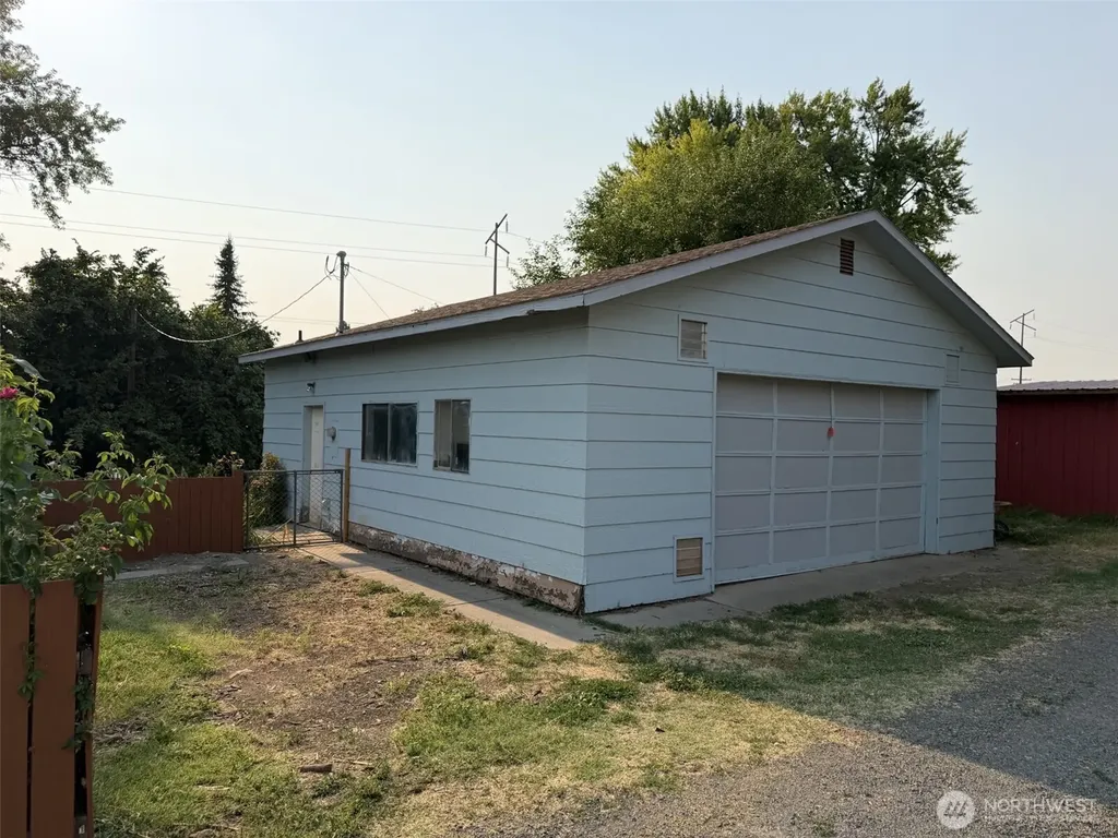 956 Brickner Road College Place WA 99324