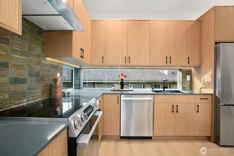 5053 35th Avenue SW Seattle WA 98126