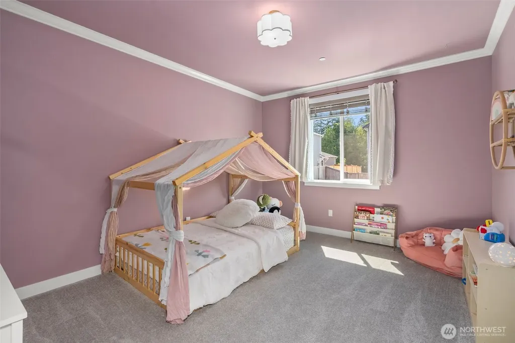 1428 Baker Heights Loop Bremerton WA 98312